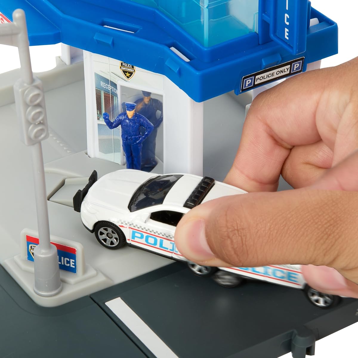 Car & Playset, Action Drivers Police Traffic Center with 1:64 Scale Ford Polic — view 5