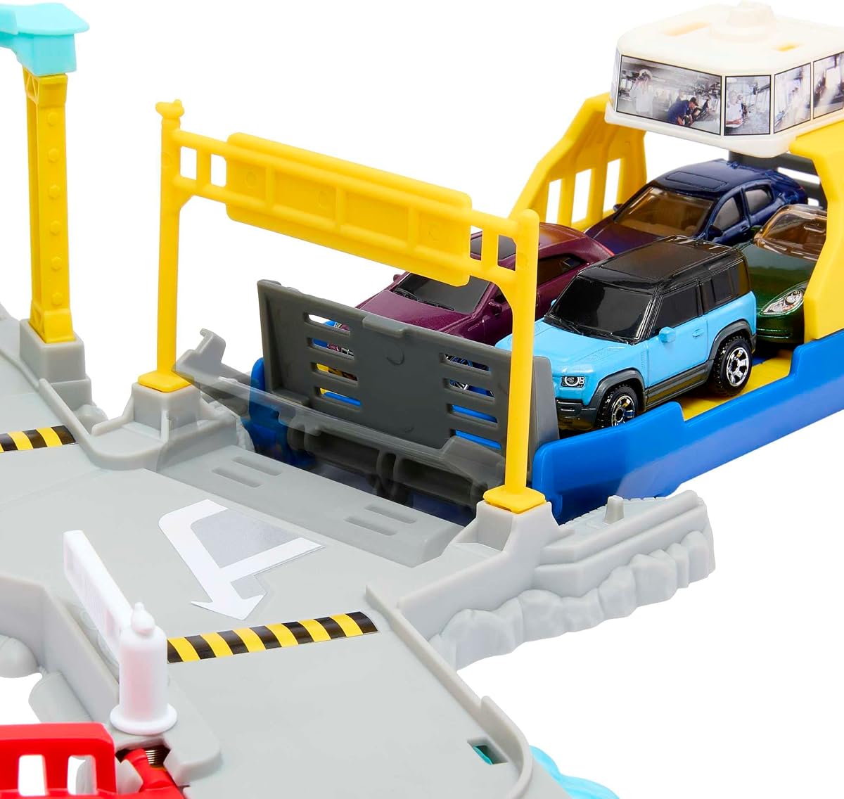 HMH29 Ferry Port Set with Detachable Wheeled Ferry, Elements to Activate Manua — view 5